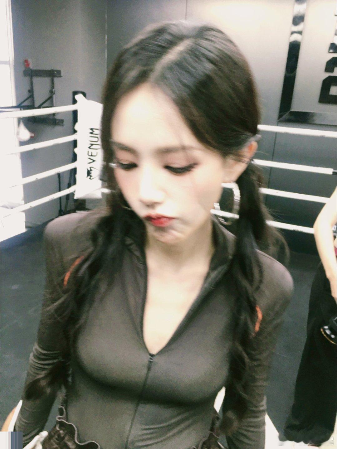 #李一桐[超话]#
又萌又飒的姐姐谁不喜欢呢[太开心] ​