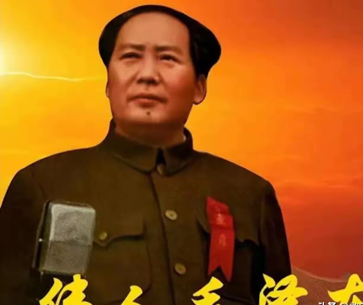 称呼可以讨论，历史功绩不容混淆
 
网络上，不少人会争论孙中山先生的称谓。有人习惯叫“国父”，有人有不同看法。其实称谓只是表象，读懂历史定位，才是关键。
 
“国父”这个称呼起源于民国时期，1940年国民政府正式将孙中山尊为中华民国国父。但新中国官方文件，并没有采用这个称谓。我们对他的标准评价，是伟