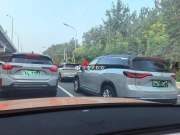 我这是掉进es8的窝了吗<span class="url-icon">...
