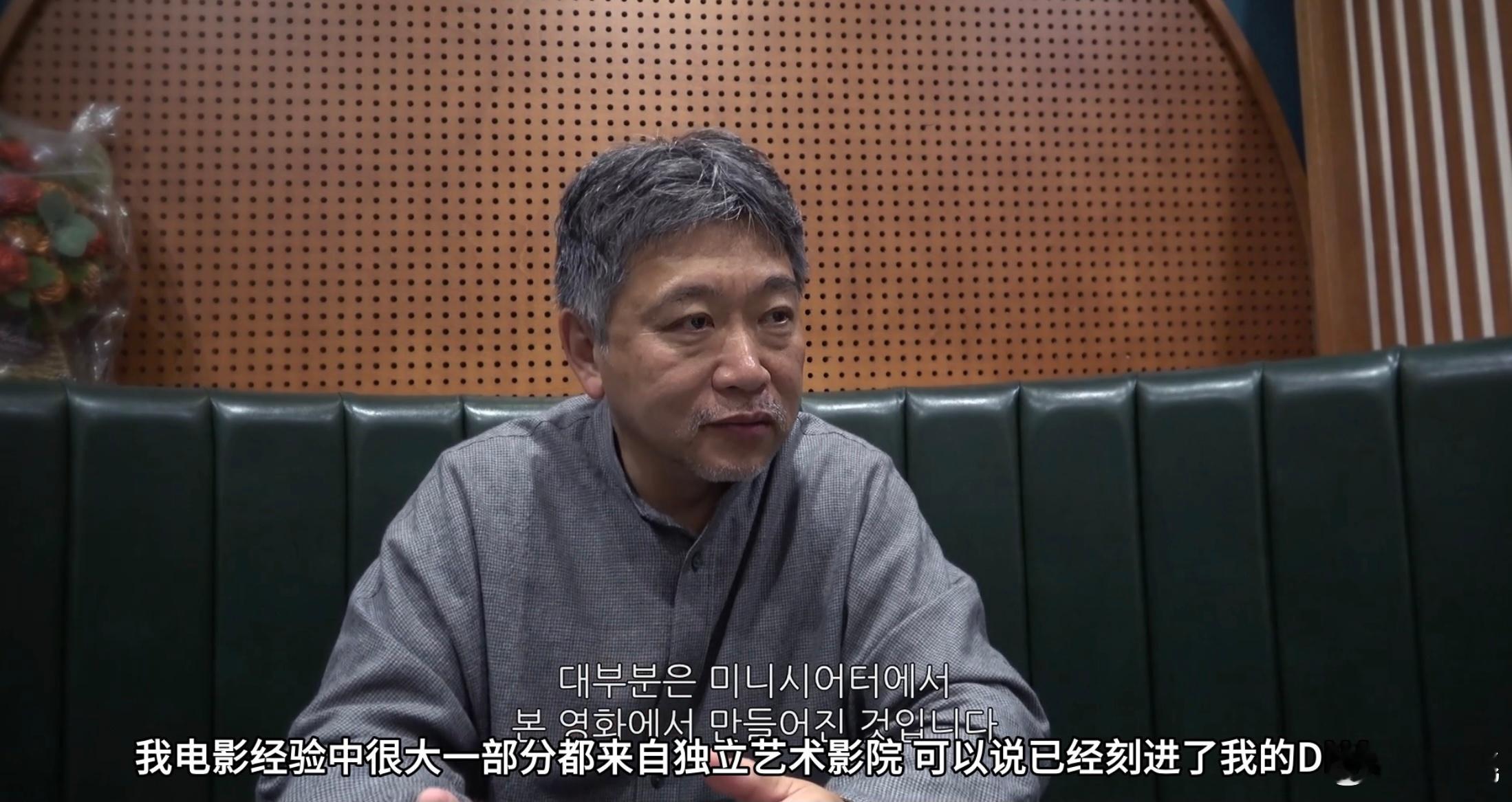 韩国纪录片《金先生去电影院》中，釜山国际电影节创始人金东虎在片中采访的部分电影人：杜琪峰、是枝裕和、汤唯、文素利、杨贵媚、蔡明亮、李沧东、朴赞郁、林权泽、奉俊昊…
片尾还有全度妍、黄政民、河正宇、李政宰、薛景求、马东锡、罗美兰等多位韩国大咖录制了VCR… ​