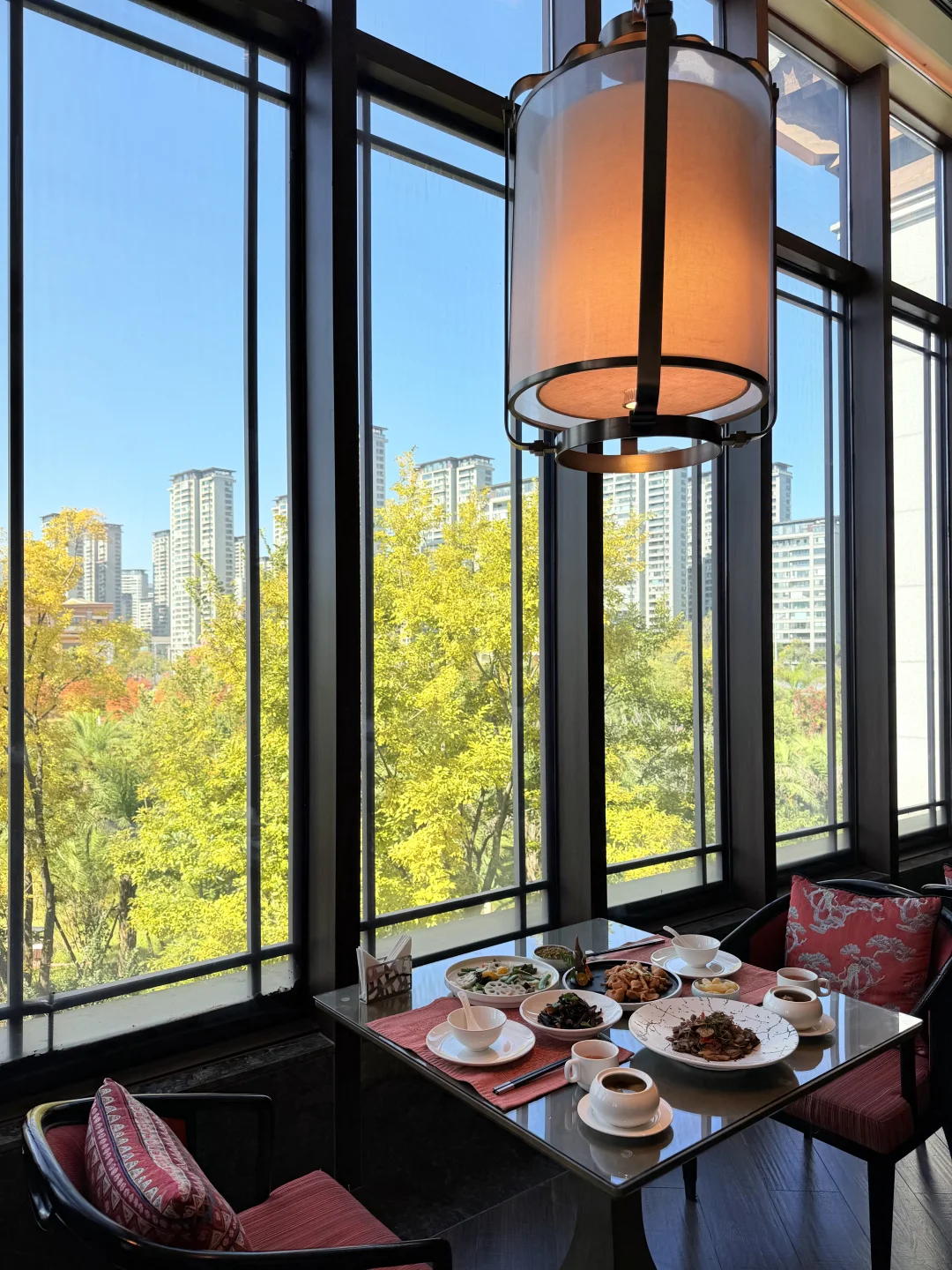 这窗景也太治愈了，稍休一下吧‼️