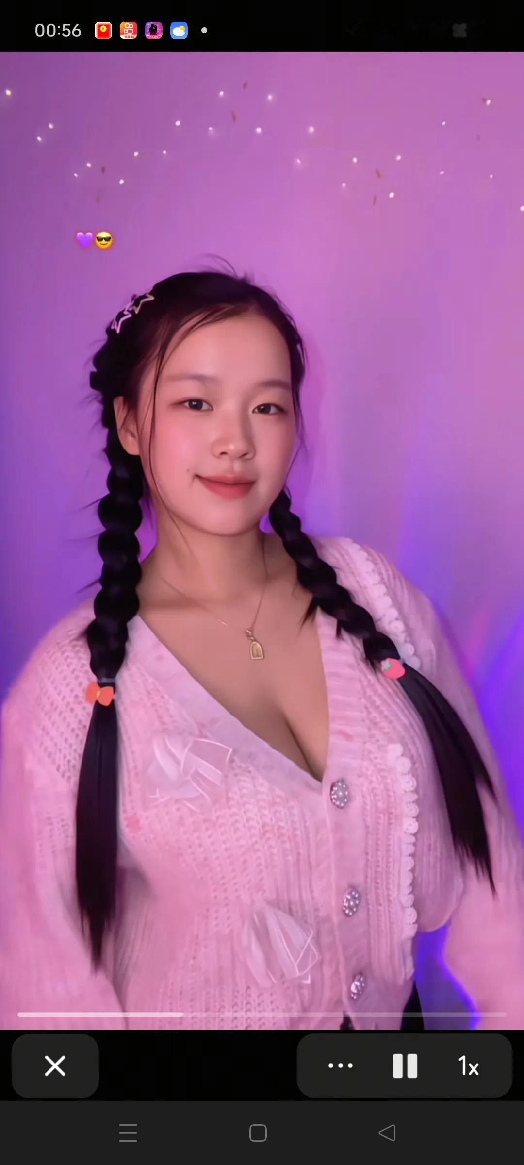 好傲人的美女，千娇百态，清纯的笑脸，让人难以忘怀