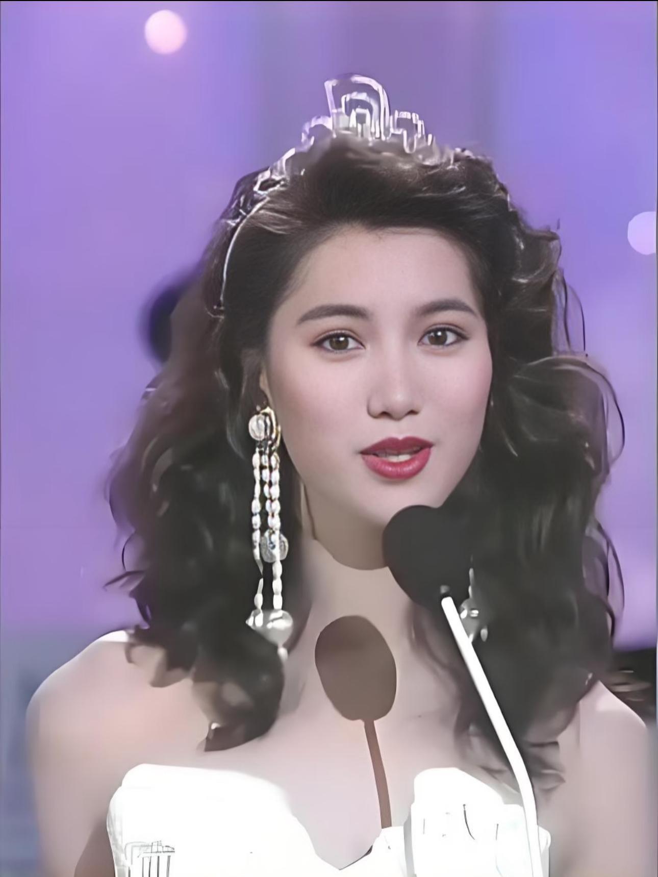 整个娱乐圈只有袁咏仪敢叫靓靓，因为她年轻的时候真的很靓。古早港圈美女真...