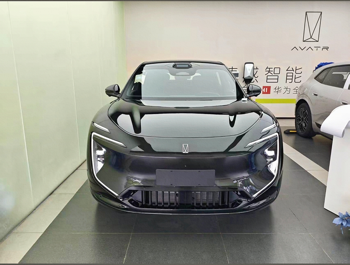 阿维塔07L试驾 底盘比预想扎实