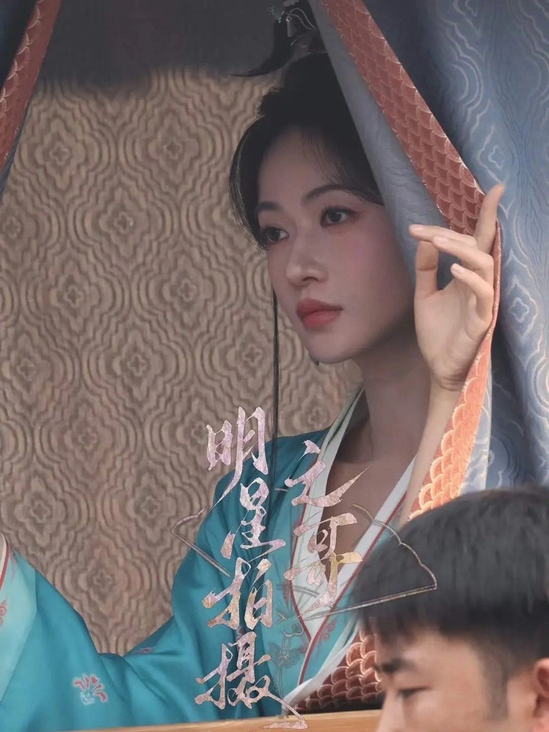 吴谨言产后状态更绝了，当妈妈的温柔气场真的很动人。 ​
