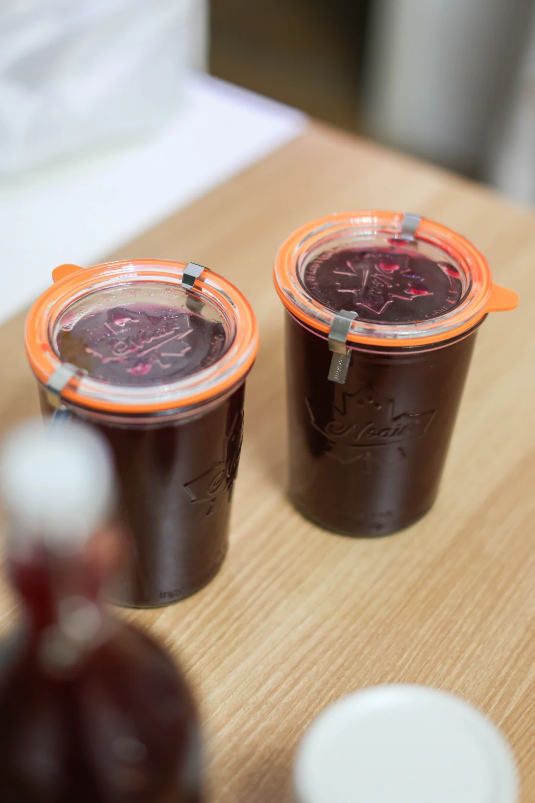 颜色梦幻的紫苏汁，兑气泡水整个夏天的快乐