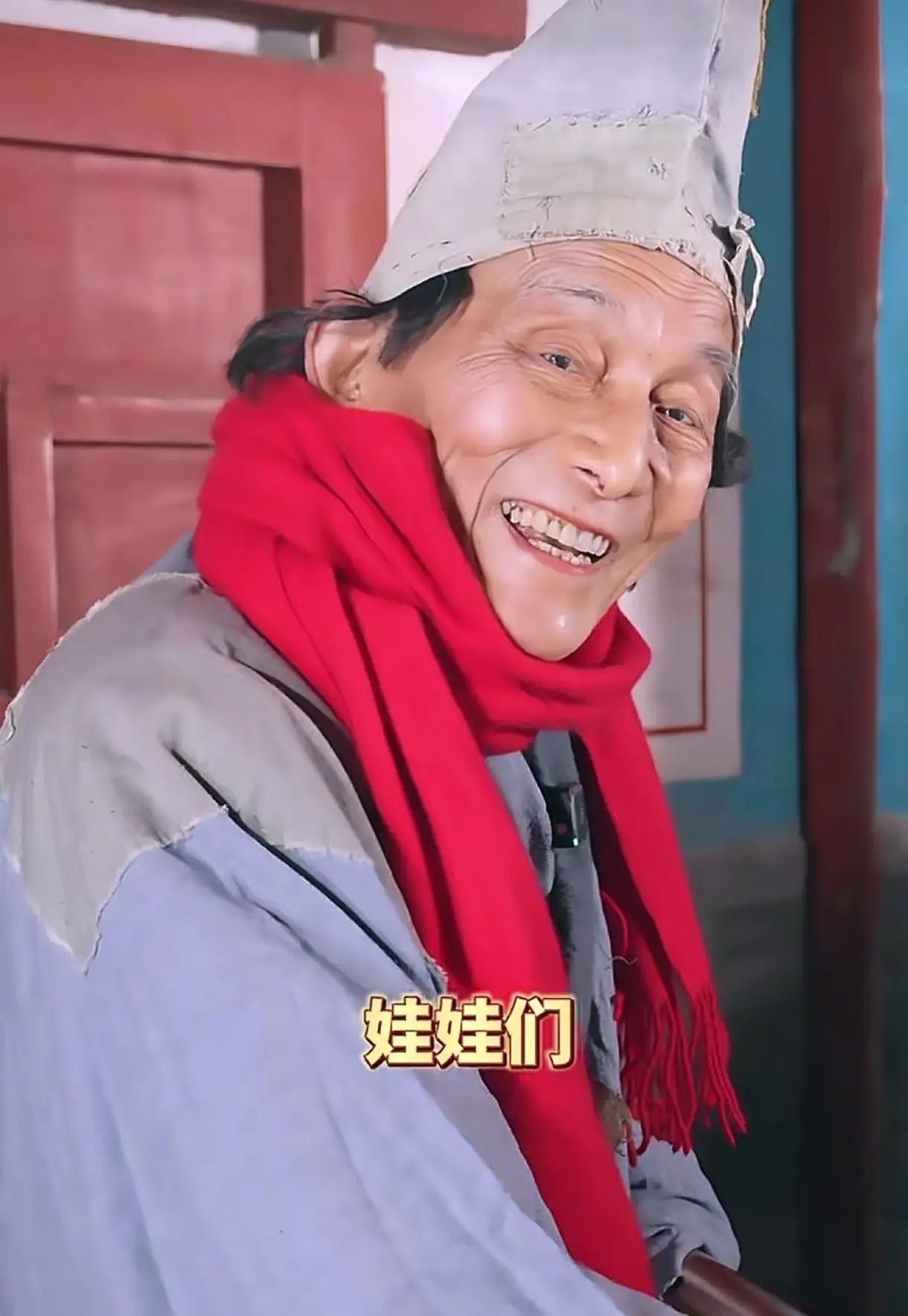 直到游本昌离去，我是真的怕了

赵丽蓉离去，我没有害怕！闫怀礼离去，我也没有害怕！直到游本昌离去，我是真的怕了！怕的不是离别，是一代人的荧幕回忆，又少了一位。

9月24日清晨，93岁的游本昌在北京睡梦中走了。女儿游思涵发文说，老爷子“走得非常安详，没有任何疼痛，也没有任何遗憾”，最后一句话是“我很