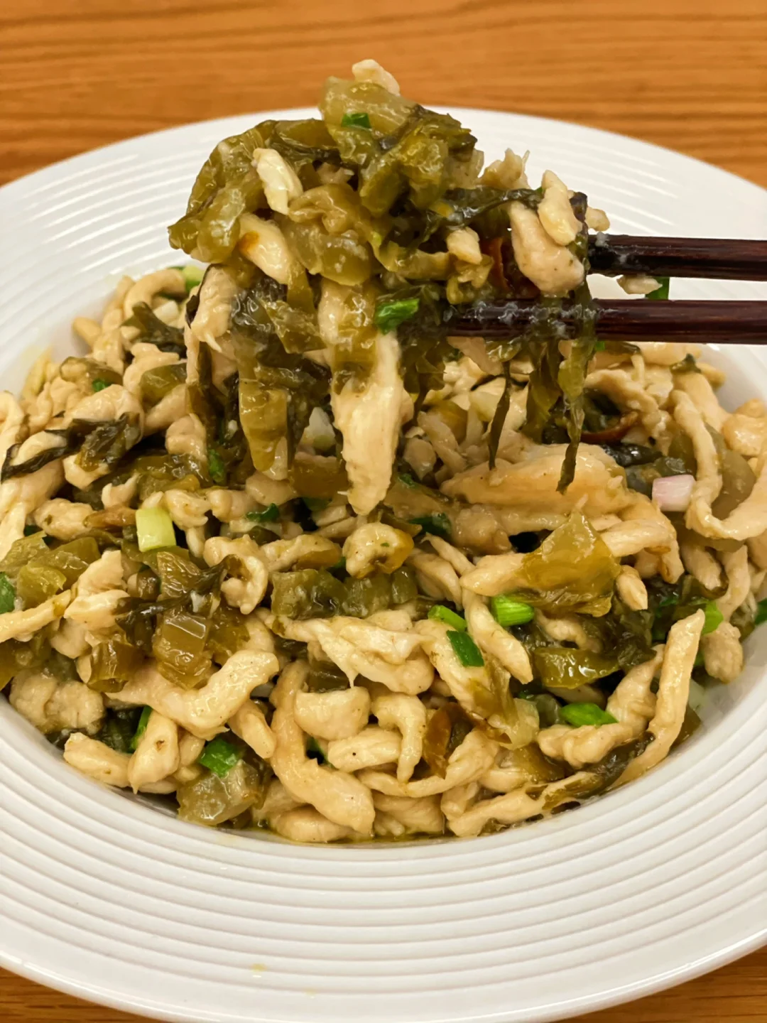 专治没胃口的酸菜肉丝，超开胃，做法超简单🤤