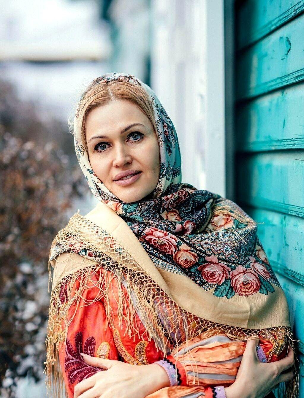 哥萨克男人不挑姑娘长得咋样，挑的是能上马打仗、下马做饭的。 突厥媳妇带...