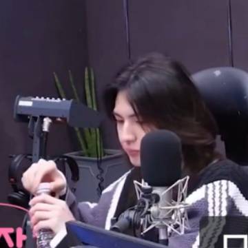 黑发真的完全清纯这就是我招魂黑发的原因。做姐做妹都精彩