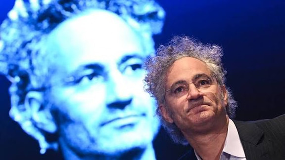 Palantir 利用企业高管的焦虑心理获利。。