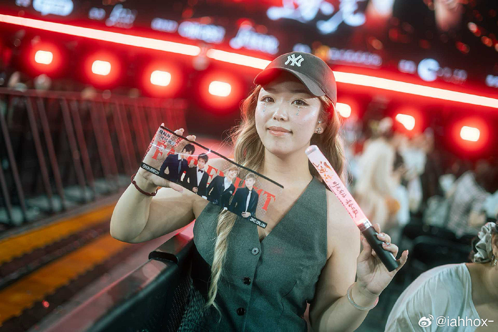终极一班重聚！
终极一班的老大  ko榜上排名第三的汪大东
还有亚瑟王
曾沛慈 林宥嘉 黄少谷 蔡旻佑
二分之一飞轮海合体 是共享单车组合
超超超激动！#飞轮海[超话]#  ​