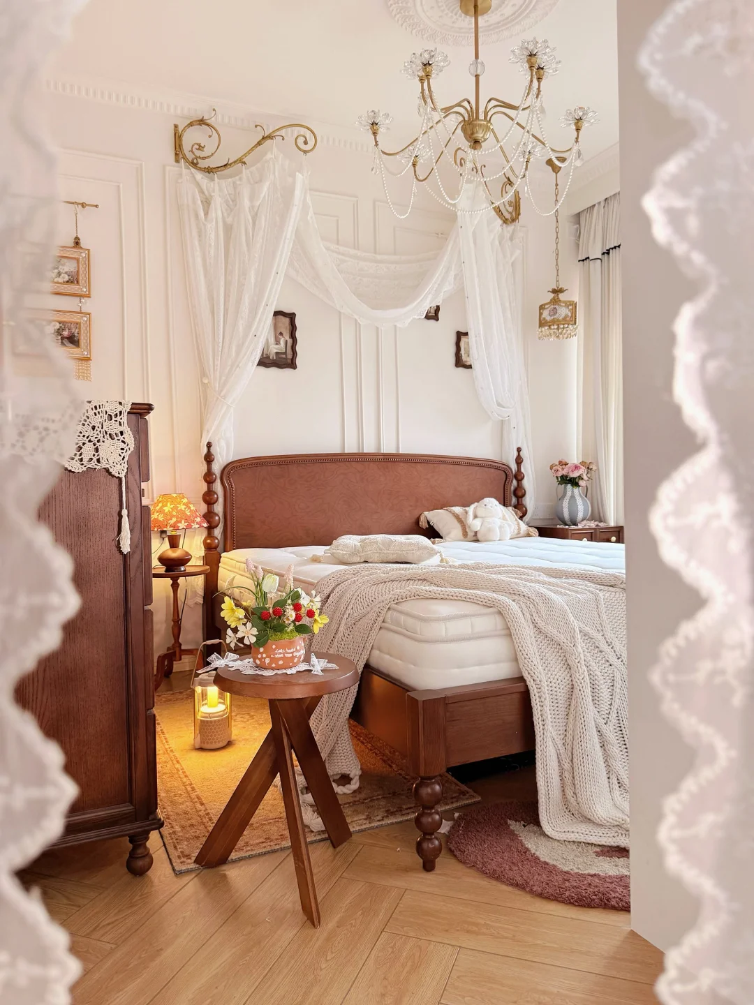 老公说：屁大点的房间，被你装的还怪好看的！