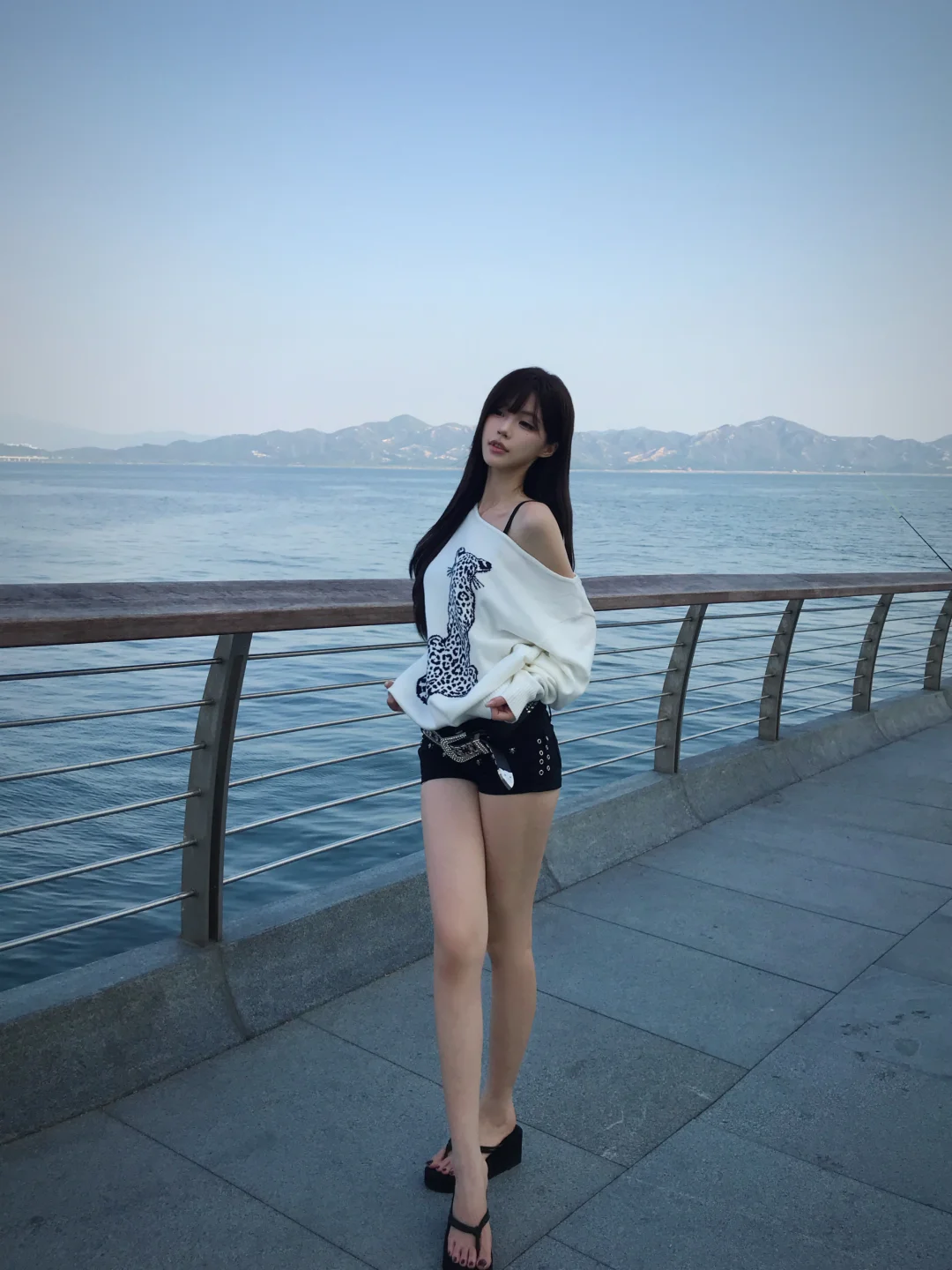 你怎么舍得让我的泪流向海