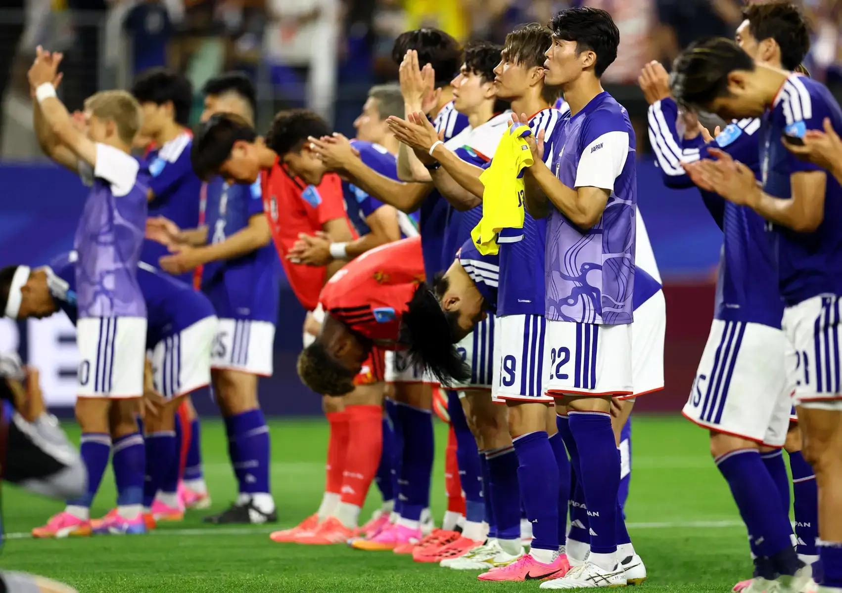 世界杯 【世界杯收官夜彻底乱套！德日隔空“联手”，韩日网友线上直接掐起...