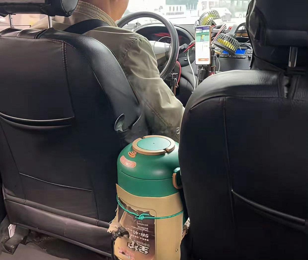 成都网约车果然还是太超前了！ ​