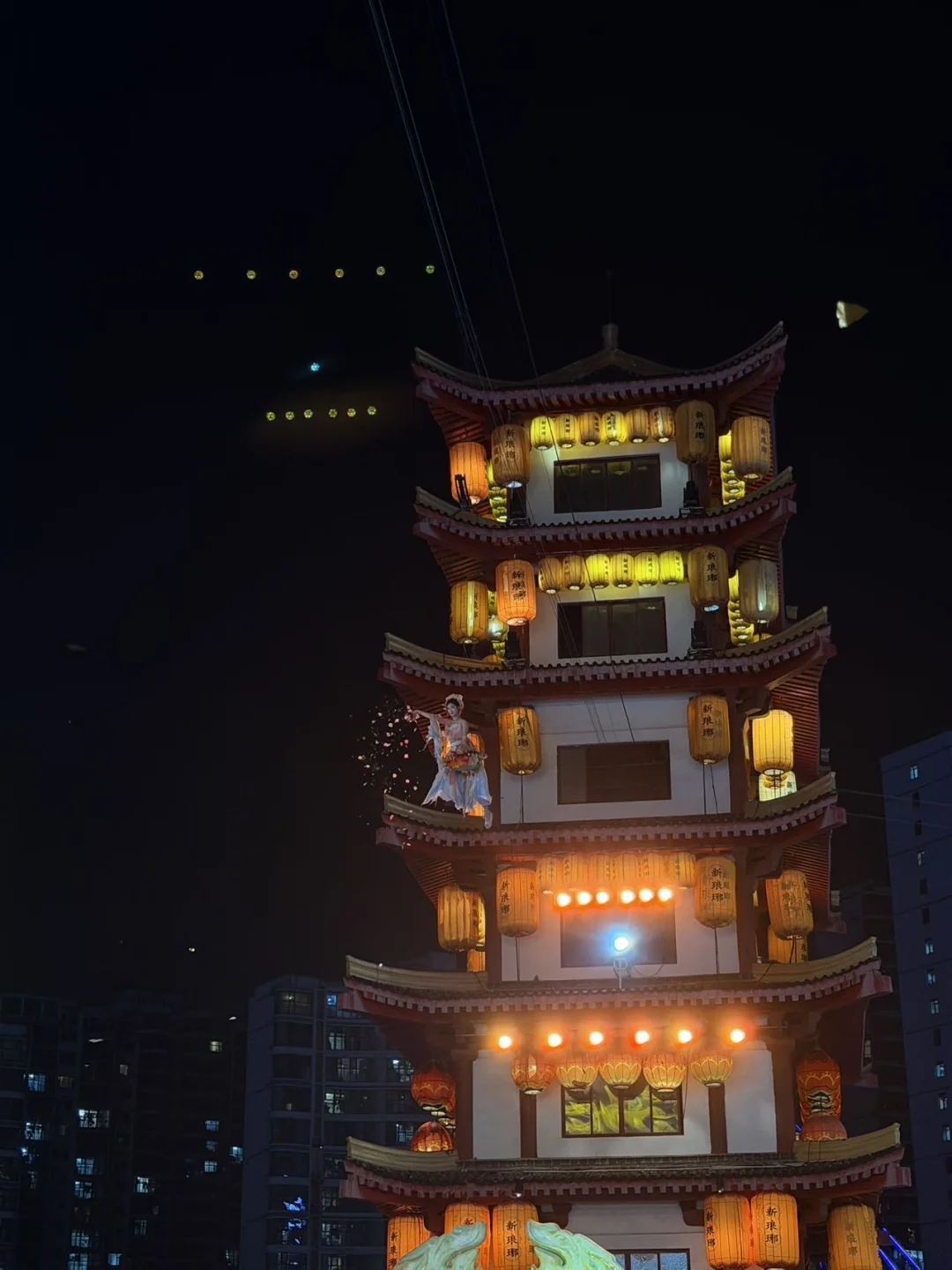 临沂夜游保姆级攻略！新琅琊免费威亚演出必看🔥 来临沂别只逛夜市，灯火...