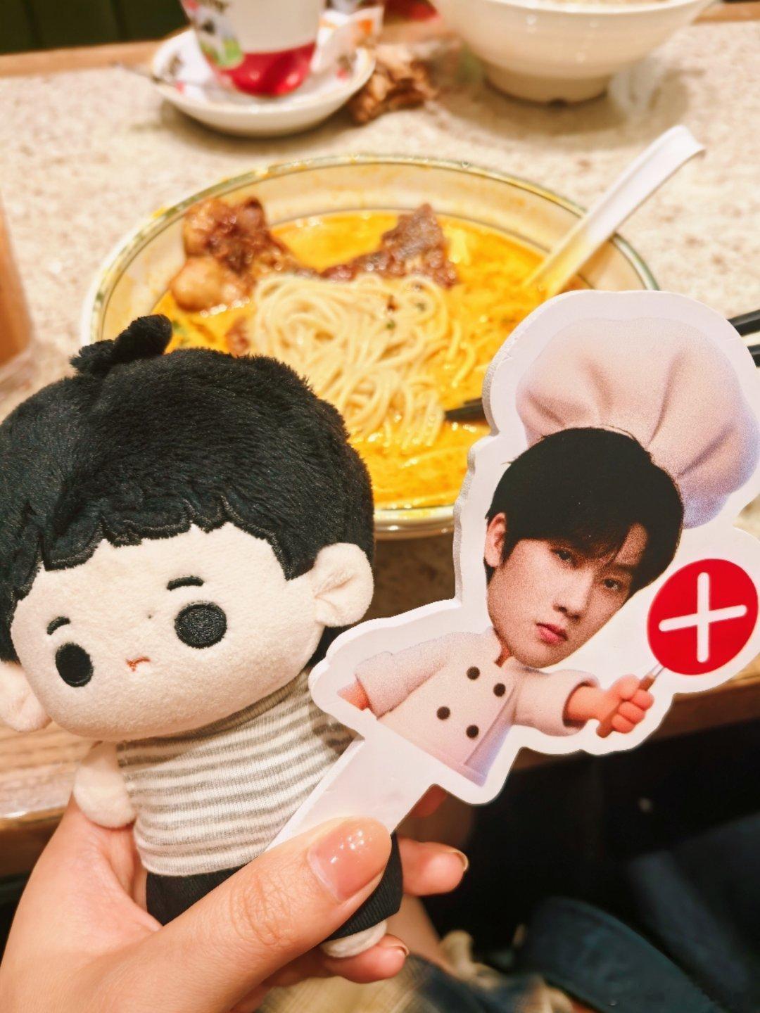 蒋敦豪 jdh 【蒋给你听】之分享美食  第十篇📍港粤忙里偷闲的一段...