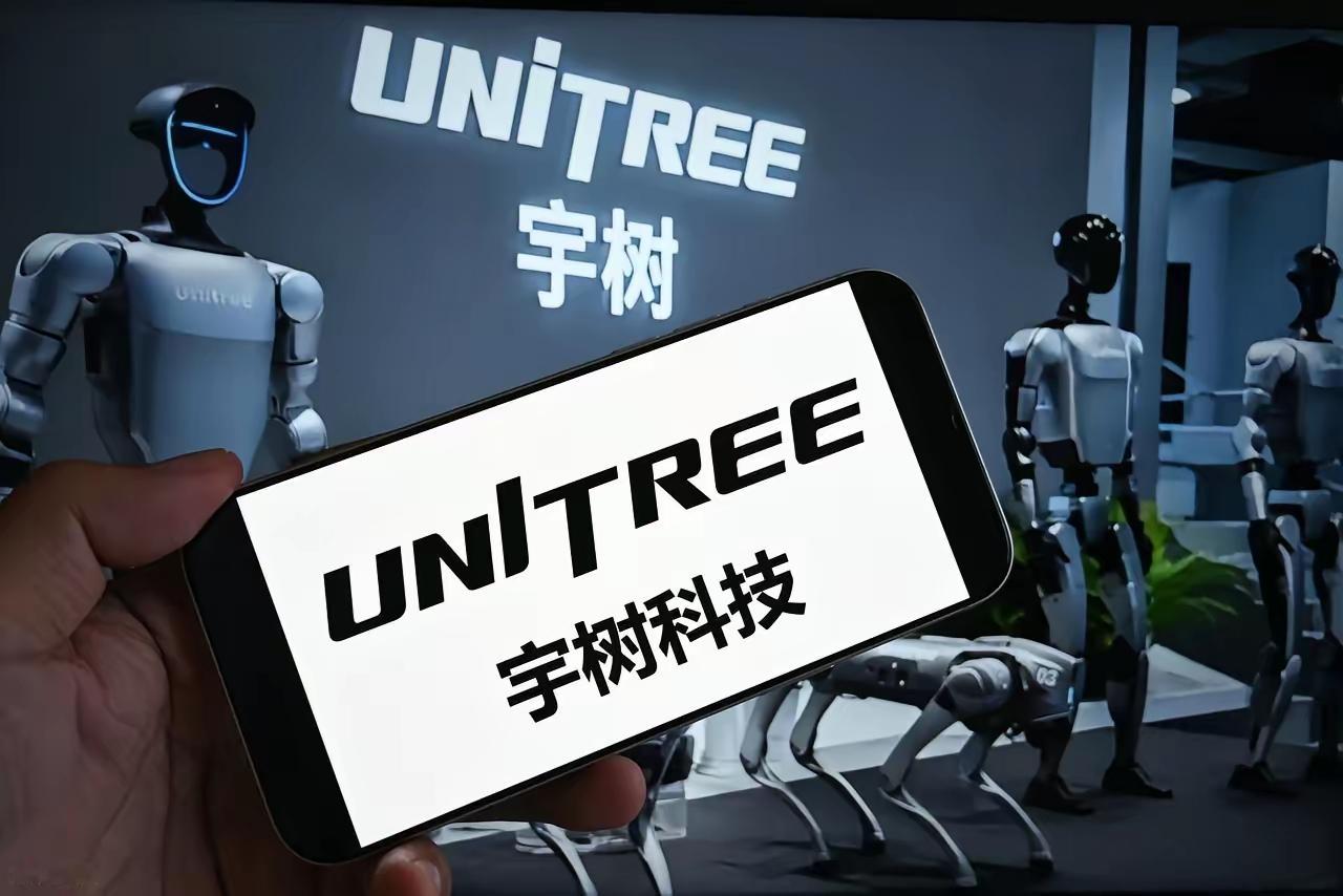 宇树科技被曝内部争议！埋头搞技术的王兴兴，为何撞上资本的期待鸿沟
 
果然，一夜之间，大量宇树内幕捅上热搜，王兴兴真的危险了。
不是因为他不会做机器人，恰恰相反——是因为他太专注做机器人，而资本要的，是一个会讲万亿故事的王兴兴。
事情源自前两天某权威媒体的一篇宇树专题报道，通过多名离职和内部匿名人士