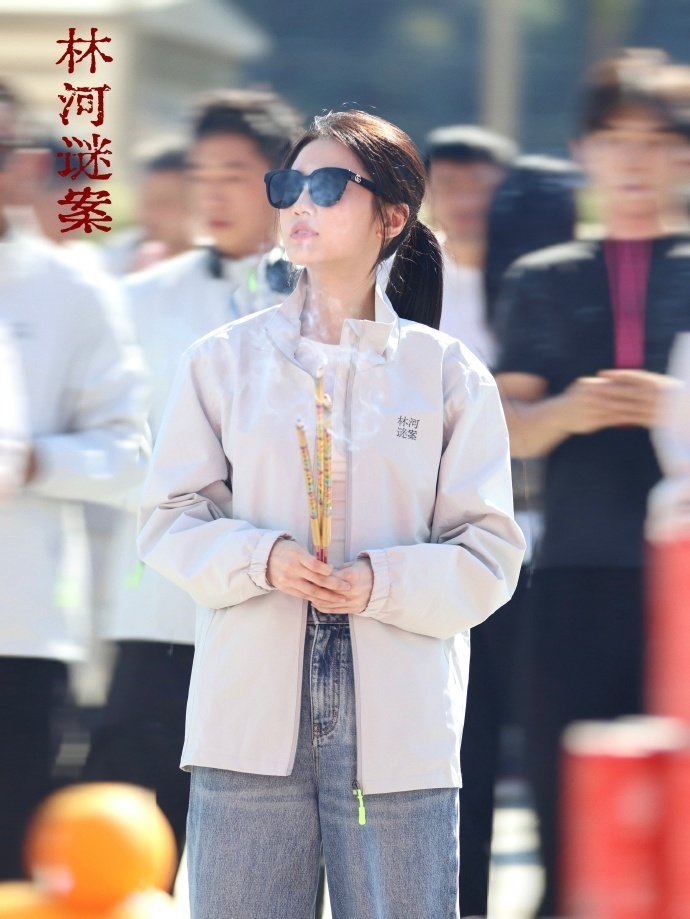 #张慧雯阚清子新剧开机##张慧雯阚清子林河谜案开机照#张慧雯、阚清子新剧《林河谜案》开机照！大合照里一顿找，美的最突出的就是你们！ ​