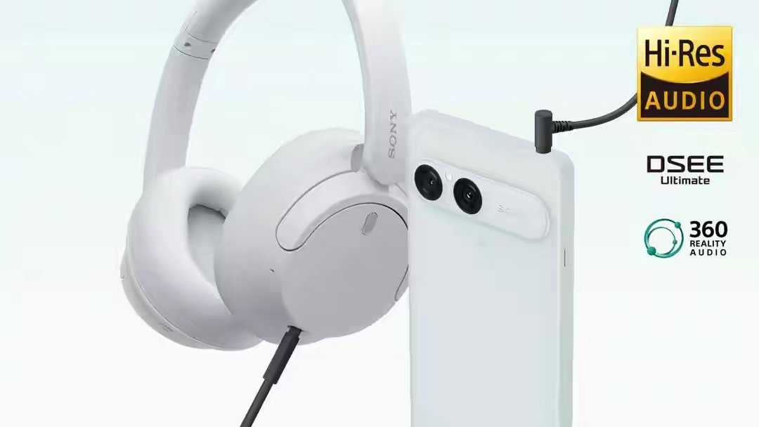 索尼Xperia10 VIII正式发布，这台手机最大看点之一是软件支持。预装Android16，官方承诺4次安卓大版本升级，外加6年安全更新，在同级别机型里维护周期很长。硬件上优化屏幕亮度与外放声音，保留3.5mm耳机孔和存储卡扩展。核心硬件没有更新，9月中下旬上市。#数码资讯# ​