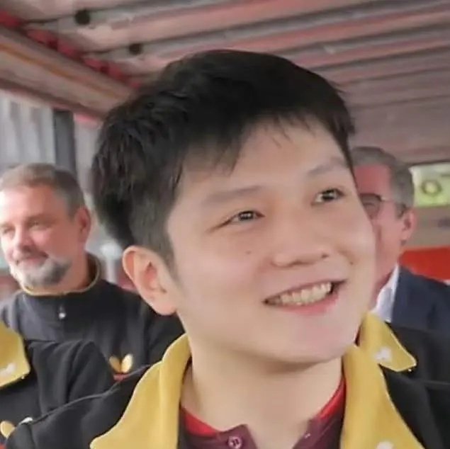 樊振东他真的不像一个刻板印里运动员，很有文化很有底蕴的感觉。 ​