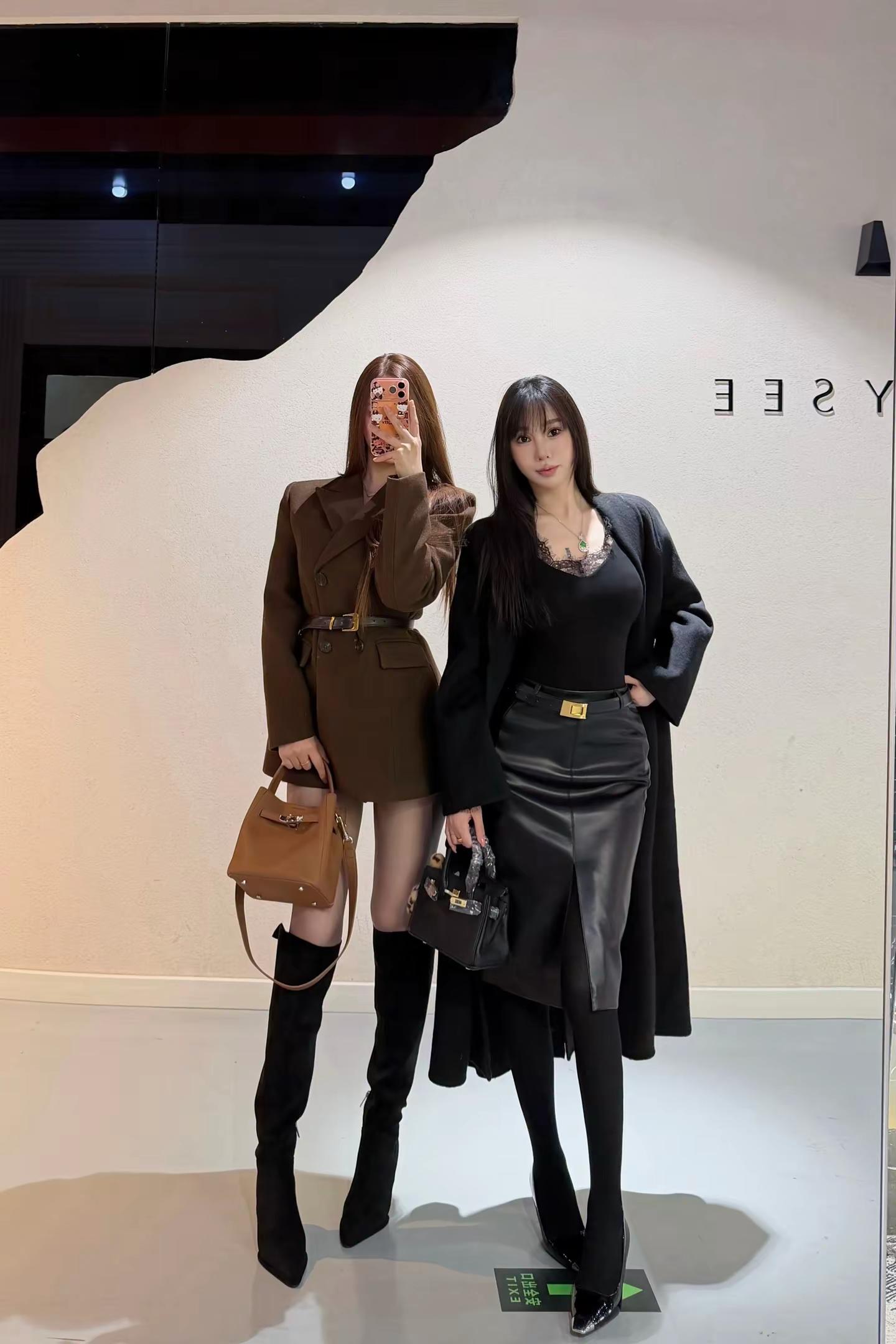 衣柜里一定不能没有皮裙❤️‍🔥