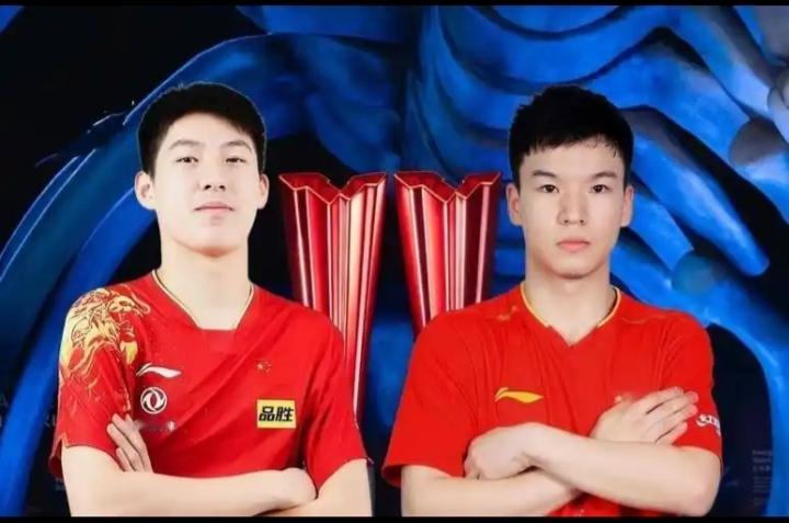 乒乓球国手温瑞博、向鹏、黄友政就像一个家族中的三兄弟一样，外貌颇有几分相像。特别是穿上一模一样的队服时，还有些不好分辨。
     三个来自不同地方又有几分相像的人一起为国家队效力，这也许就是一种缘分吧！