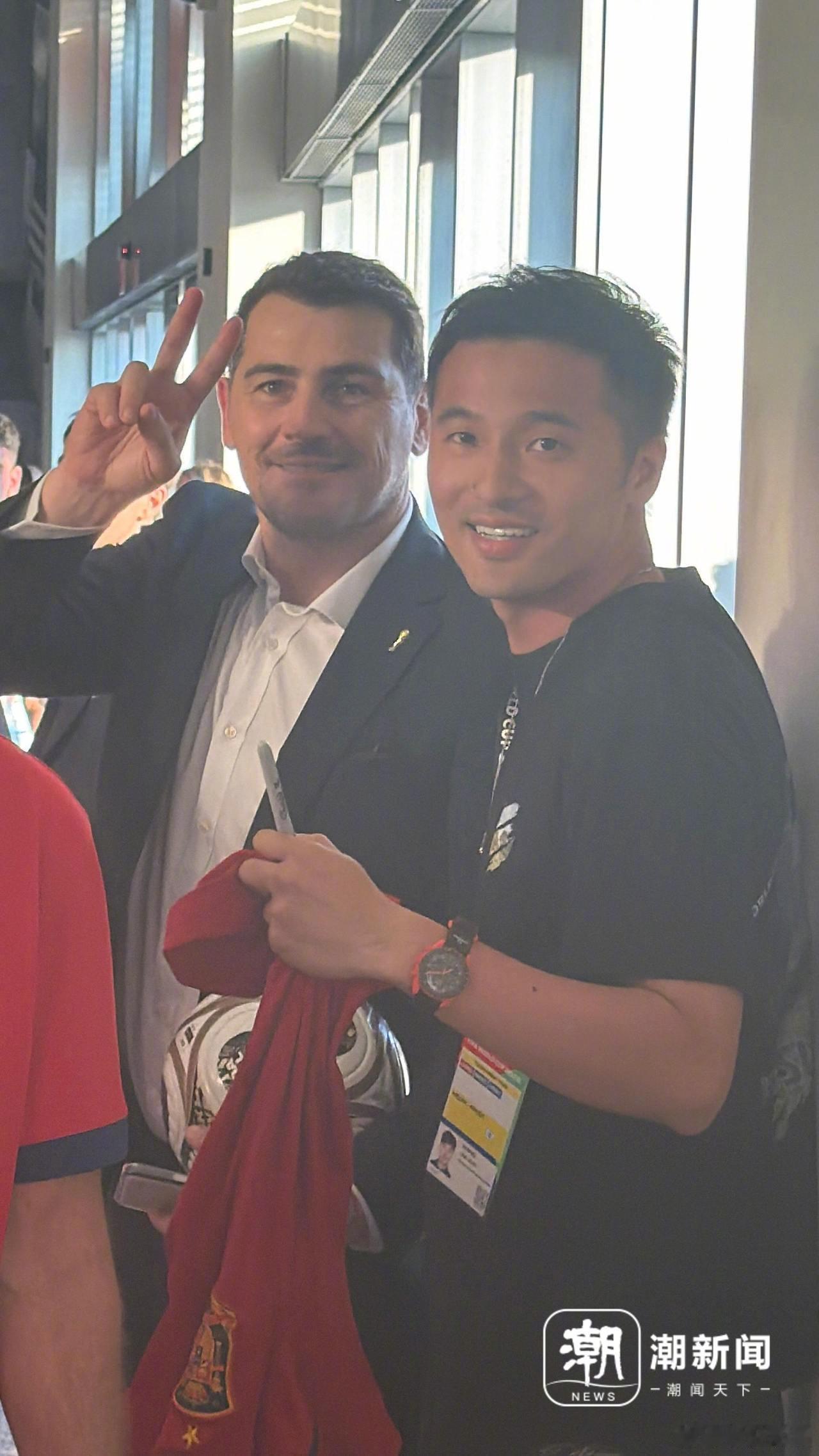 【是谁羡慕了 】站在大都会人寿体育场的媒体席上，潮新闻记者也完成了一场...