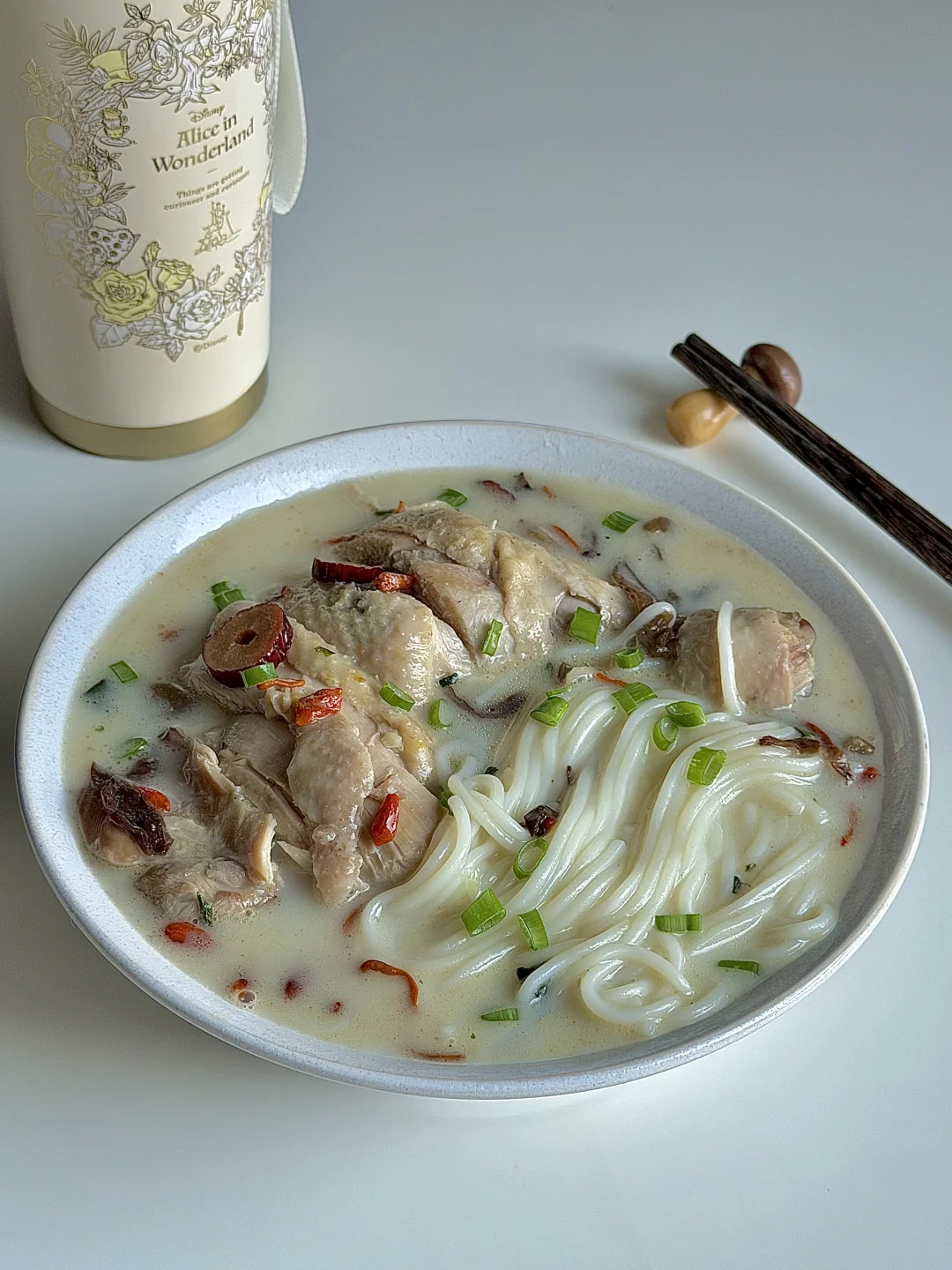 ❄️冬天来一碗热乎乎的胡椒猪肚鸡汤粉～