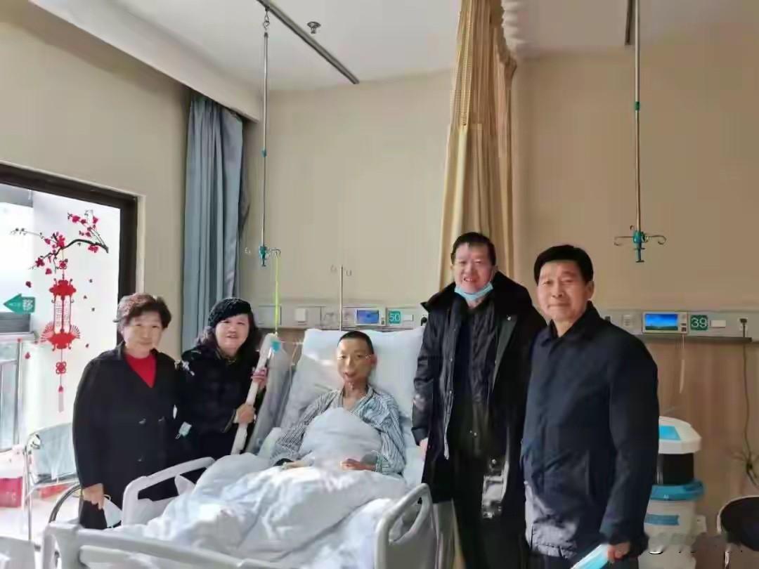 年 据报道，错换人生28年当事人之一姚策的生父，郭希宽已于近日去世！终年68岁！
看来还是杜新枝心态好！