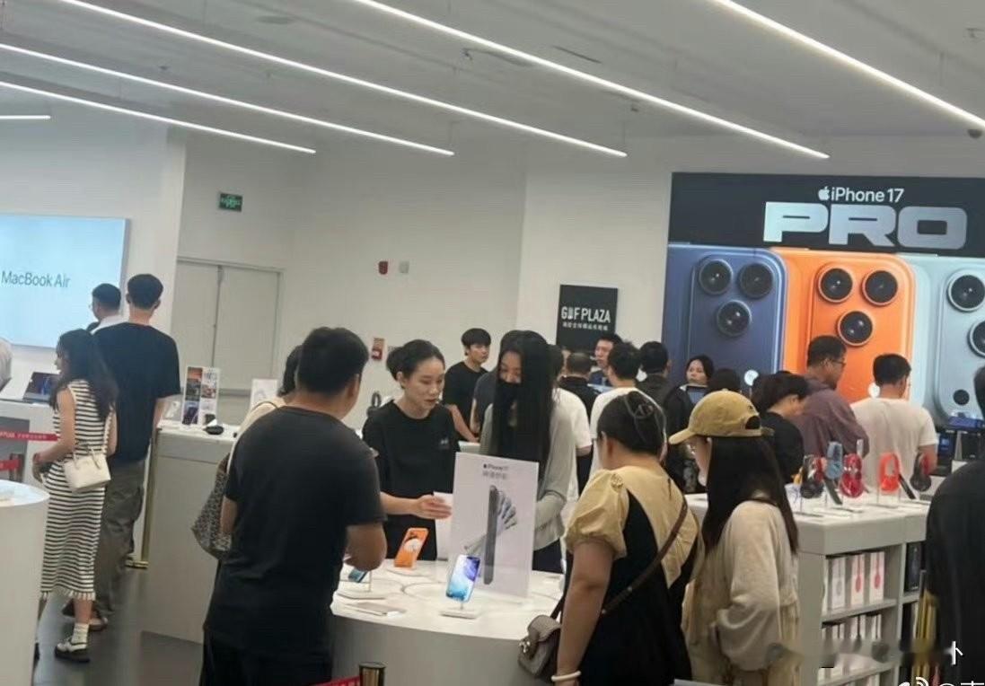 海南购物，走起！ 海南封关首日iPhone最高可减2140元。这个价格...