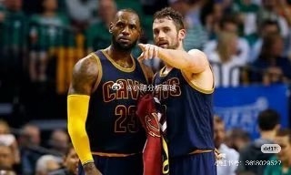 詹姆斯在费城等他，60万成了最后一道坎
#詹姆斯距nba总收入第一仅差180万#

8月13日，乐福在播客里说出一段藏了十几年的往事：森林狼时期，他无数次一个人喝到断片，只为让心理压力暂时消失。
 
"明尼苏达的冬天又长又冷，我大多时间只能待在室内，一杯接一杯。我明知道这样不健康，但已经不在乎了，只 ​
