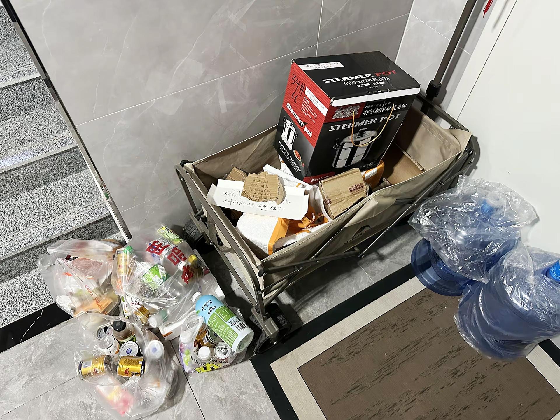 论 垃圾分类 以后无趣的日子里 又少了个扔垃圾环节... 🫤