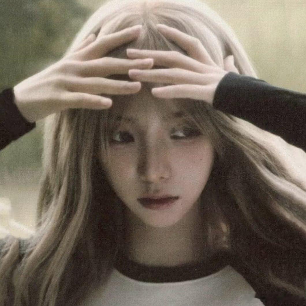 #柳智敏[超话]# 
·天上地上唯此一人 Karina· ​