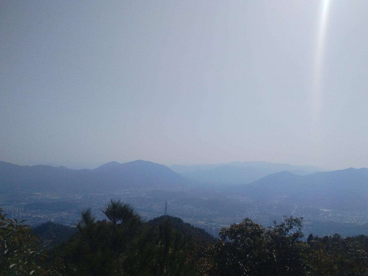 永春大鹏山风景区&大鹏山徒步登山道&登山道&桃城镇——脚下，那一带桃溪水蜿蜒东去，甚是灵气。  ​
