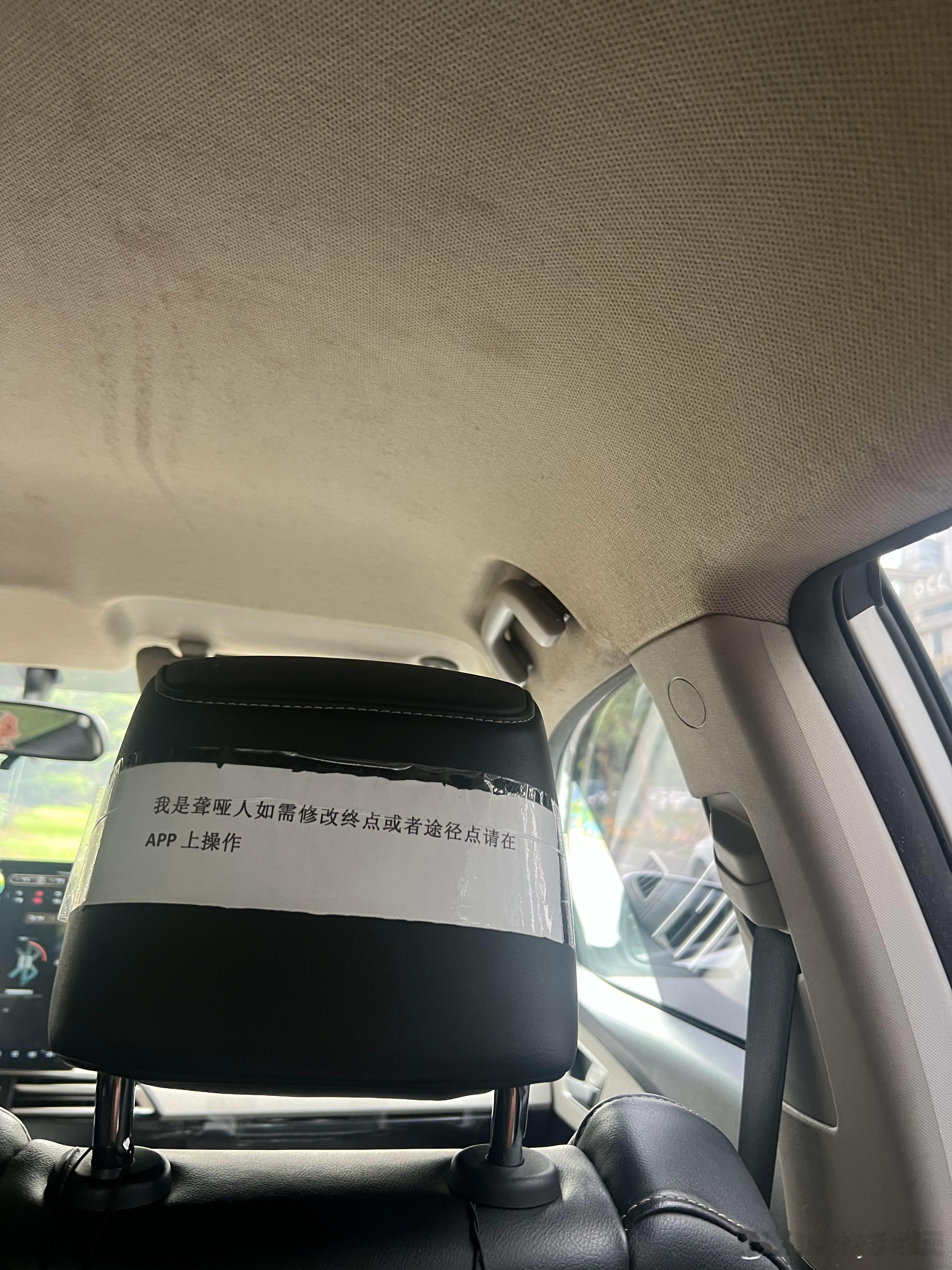 生活的本意大概就是积极向上又坚韧吧。 任你风吹雨打都不能把我摧毁。 我...