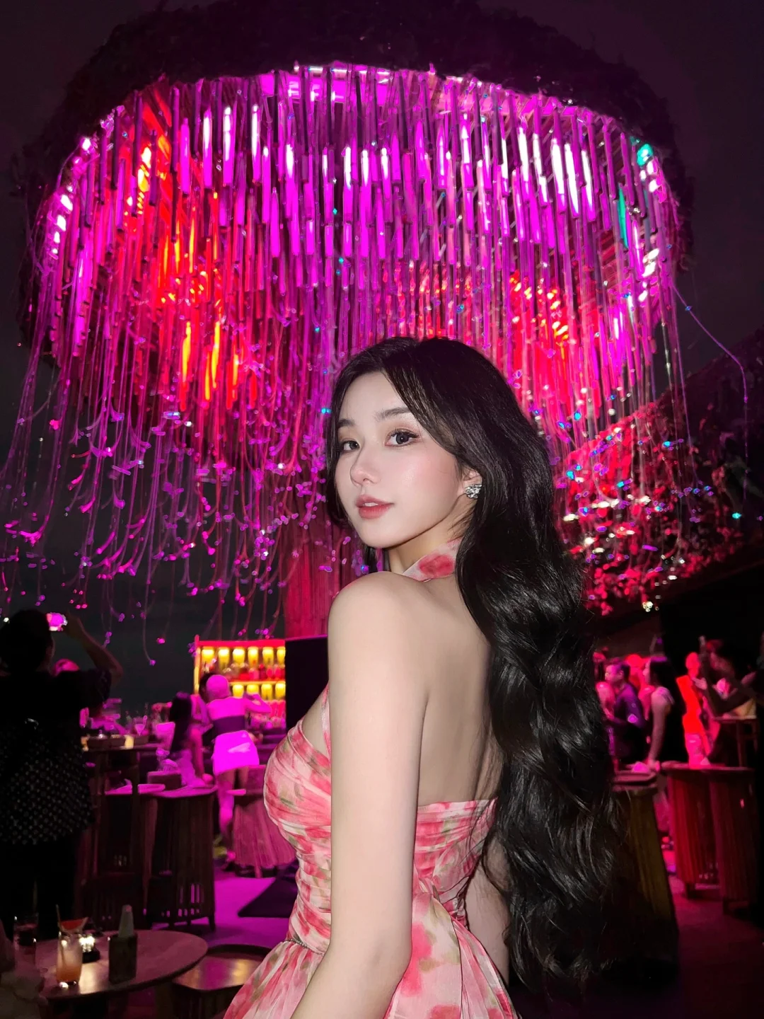 8月旅行丨曼谷高空露台粉色水母bar—Tichuca