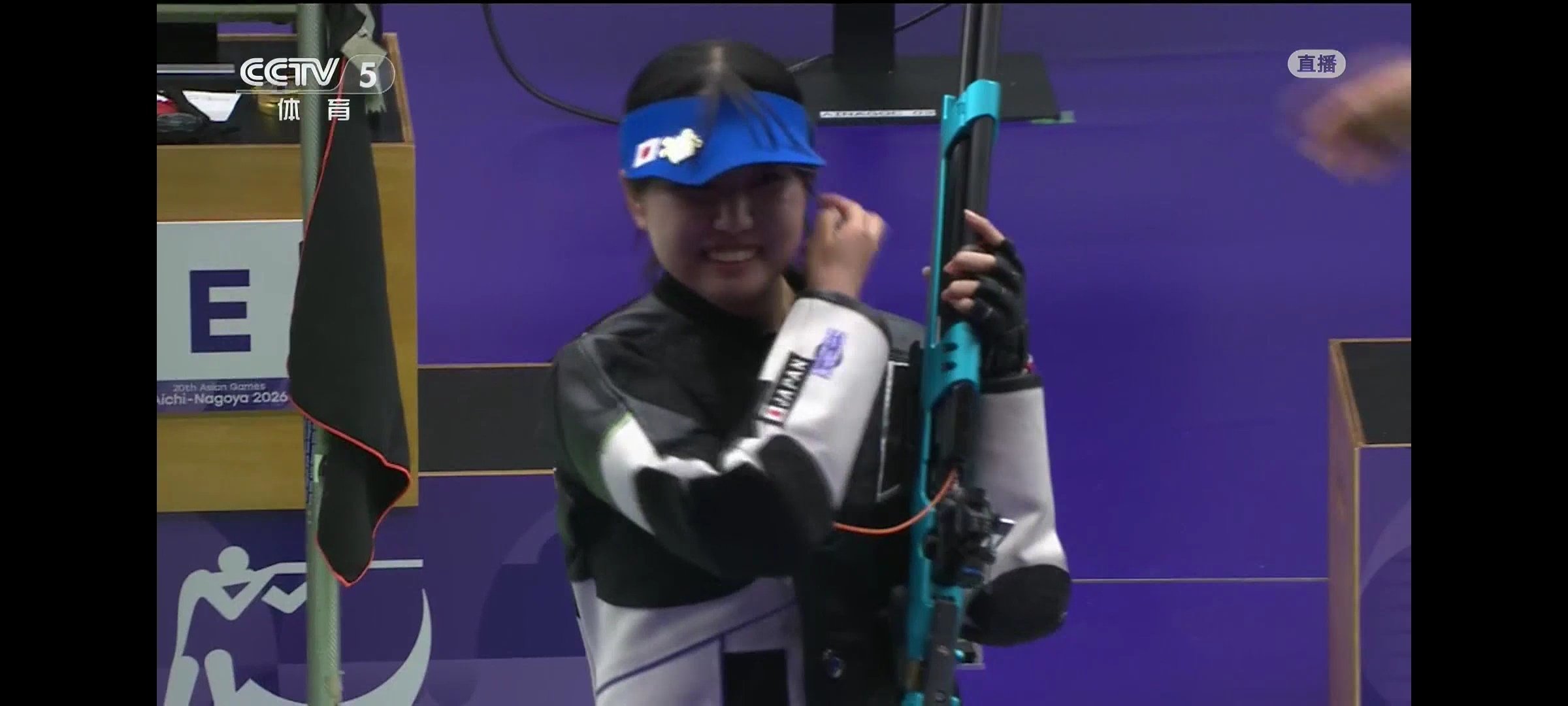 🇯🇵TAICHI Hinata为🇯🇵队拿到队史第一块女子10米气步枪亚运会金牌，也是队史第一块女子10米气步枪亚运会奖牌
主场作战+逆转取胜，不容易 ​