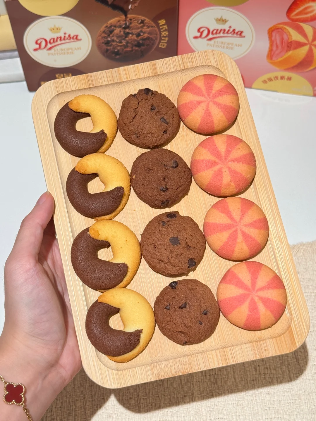 这个新品曲奇。。惊为天人的好吃！！！！