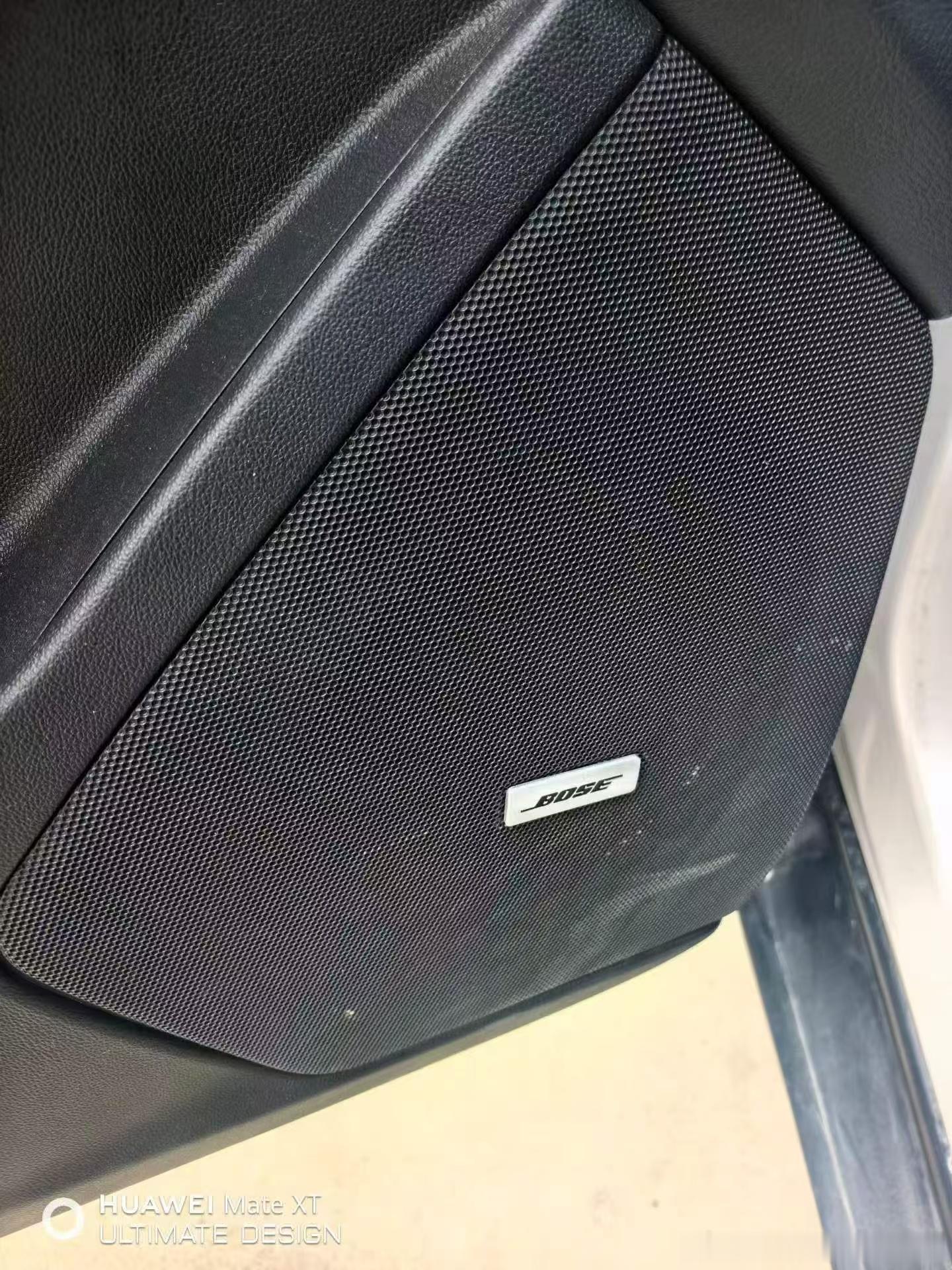 #抵押车# 20年新款凯迪拉克XT5 28T功率2.0T发动机搭配9AT变速箱 豪华版 车况原版极品 公里数五万多 四条崭新的米其林轮胎 保险到2027年7月 到手零投资 配置拉满 双电动座椅带座椅记忆 boss音响 智能大屏幕 多种驾驶模式可调节 四门无钥匙进入 一键启动 座椅加热 全景大天窗等 配置说不完 美系豪华座驾  ​