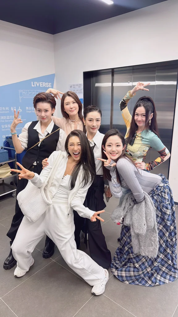 苍天啊！这么样美好的女人们都叫姐姐🎂🎉