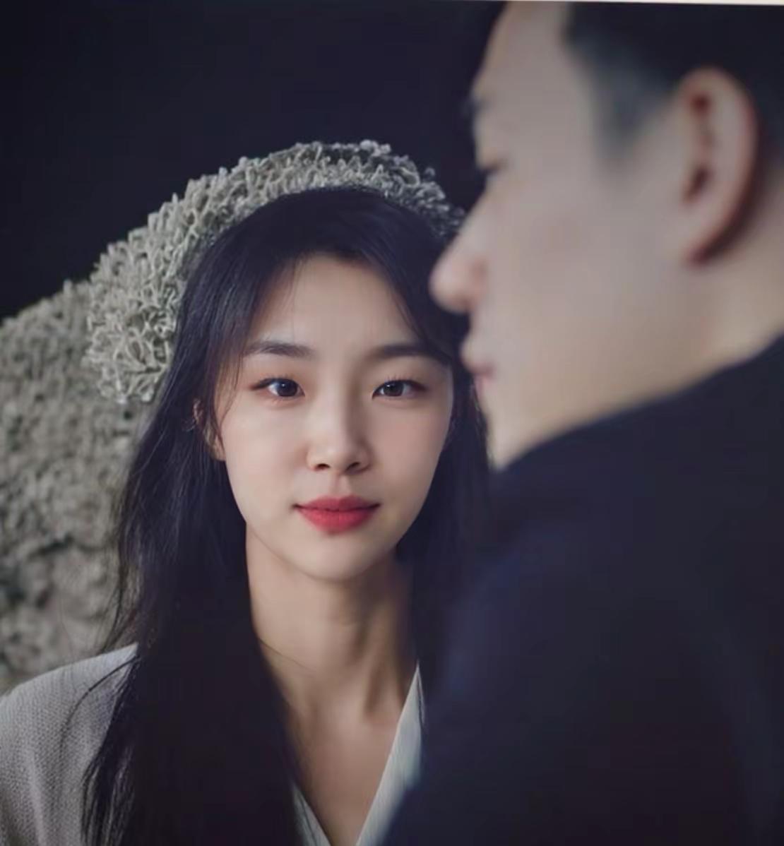 <p>情感共鸣 <!--{img:0}--><!--{img:1}--...