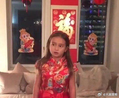 伊万卡带15岁长女出席白宫活动，就是当年背诵唐诗的小女孩。 ​