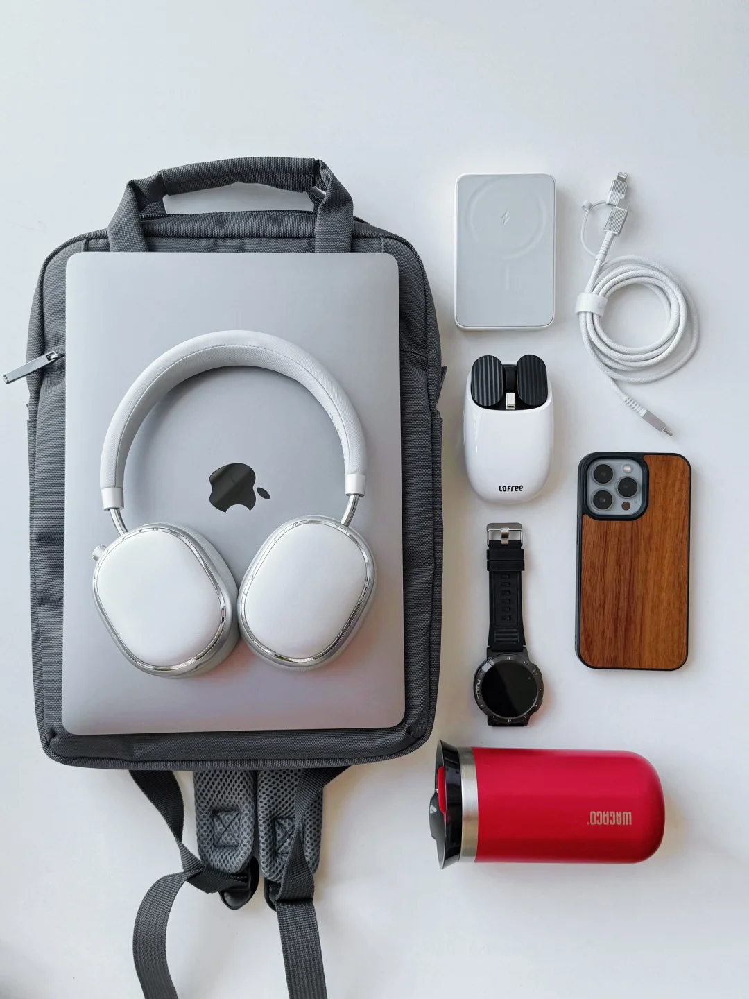 男生翻包｜打工人离不开的神仙电脑包