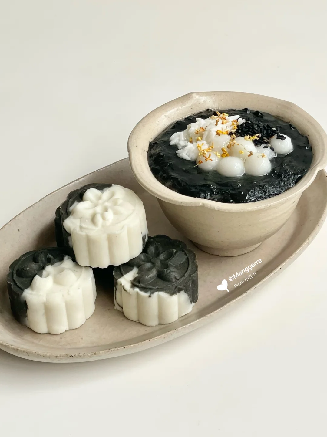 中式甜品｜黑芝麻山药糕➕黑芝麻酒酿丸子🥢