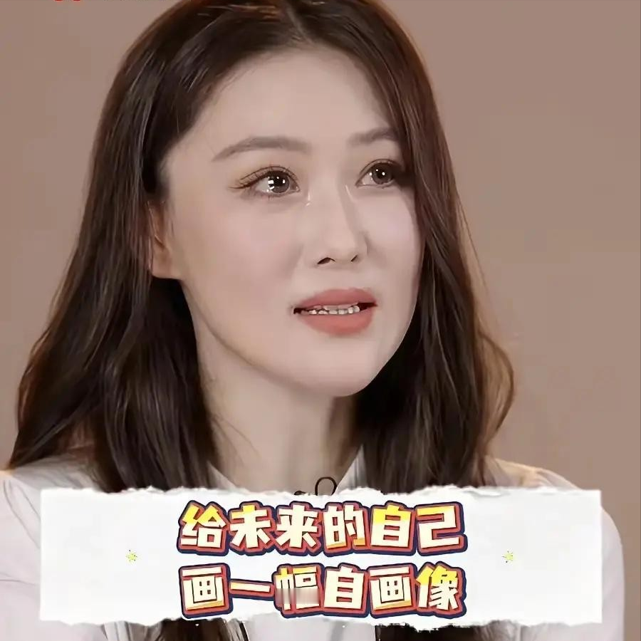 这口牙咋长的？张馨予接受央媒采访那个视频，我反复看了好几遍。她说到“昆山老家”四个字时，我把进度条拖回去又听了一遍。不是她的口音像谁，是我外公活着时，讲过一个昆山船夫，也叫张德胜。外公说，那人左手缺三根手指。
 
 
先把能查的查清楚。张馨予，1987 年生在江苏昆山，本名张燕，爷爷是画家，她小时候