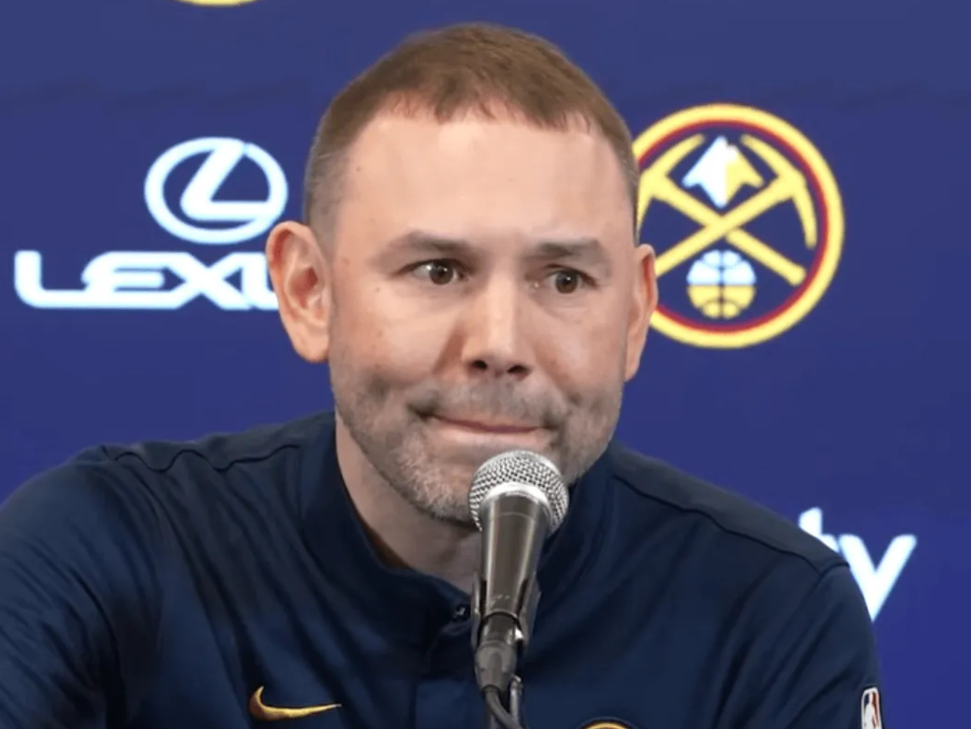 阿德尔曼采访全文：文班和约基奇是世界上最好的两名球员  今日NBA常规...