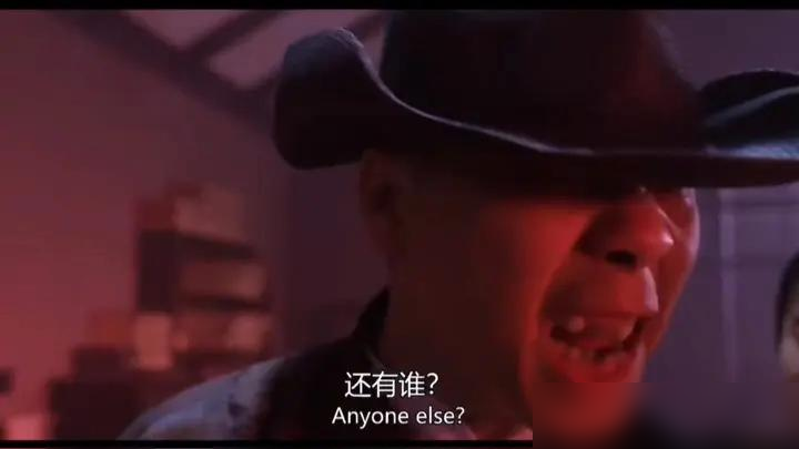 网上疯传把周星驰王宝强全改姓陈，看着是段子，背后真有点东西。陈凯歌拿过金棕榈，陈可辛陈思诚陈木胜，一个个都有硬作品傍身。全国姓陈的户籍人口排名前五，广东福建尤其密集，基数摆在那。说白了不是陈姓导演多牛，是姓陈的人太多了，出人才概率自然高。但梗能火，是因为大家突然发现，这几个陈导还真没一个混日子的。行