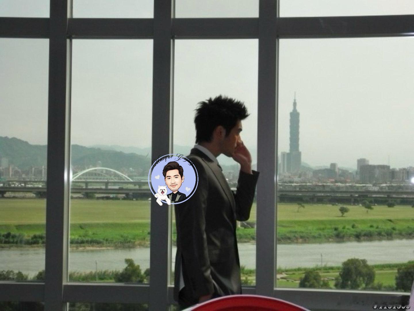 #高以翔[超话]#  三星手機代言2010 ​